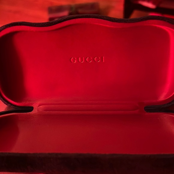 Gucci Tortoise Shell Sunglasses - Picture 4 of 9